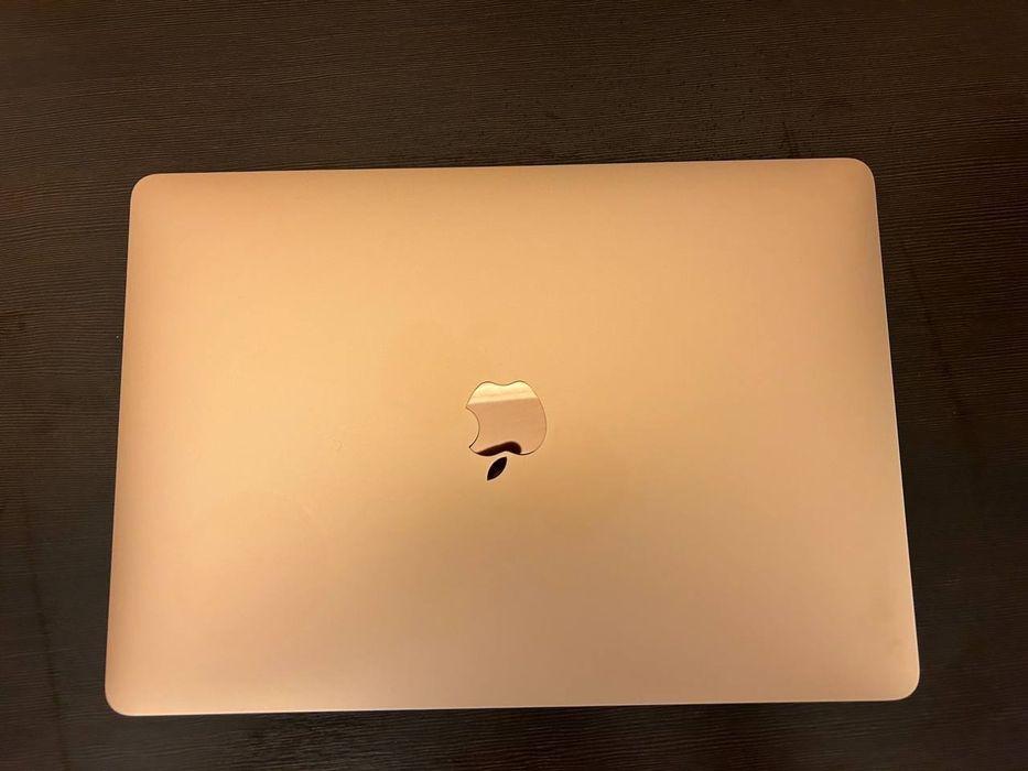 MacBook Air 13" , A1466, в хорошем состоянии