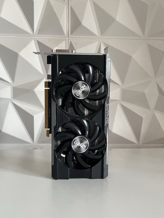Видео карта SAPPHIRE R7 370 4GB (Перфектно състояние)