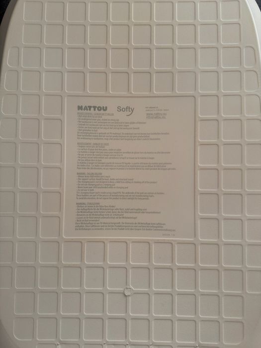Salteluță de înfășat Nattou Softy 48x70 cm – impermeabilă, stare foarte bună
