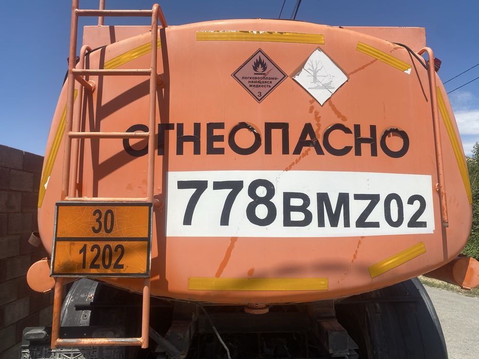 Емкость для бензина , бочка