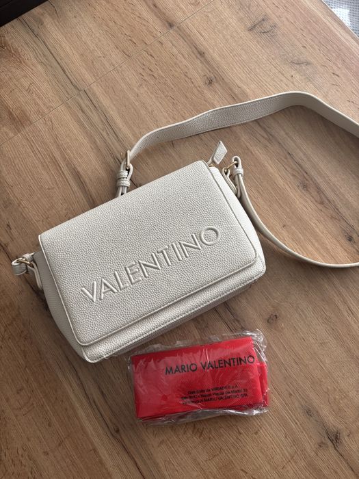 Чанта Valentino през рамо