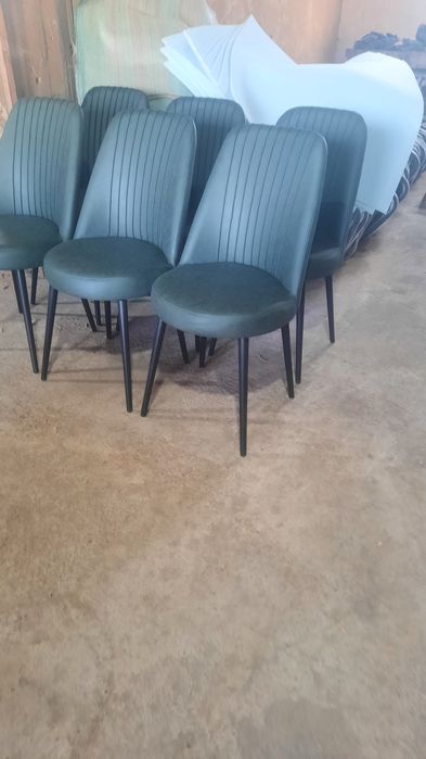 Кухонный стол стулья