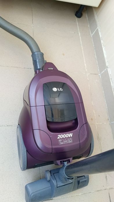 Пылесос LG  2000w