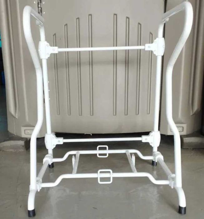 Опорни рамки за тоалетни чинии и портативни химически тоалетни