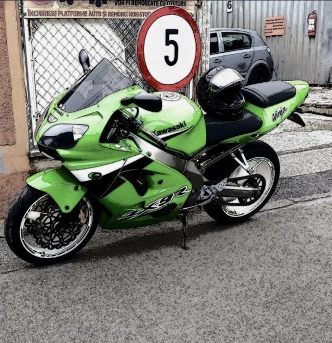 Kawasaki  Ninja ZX9R    143cp