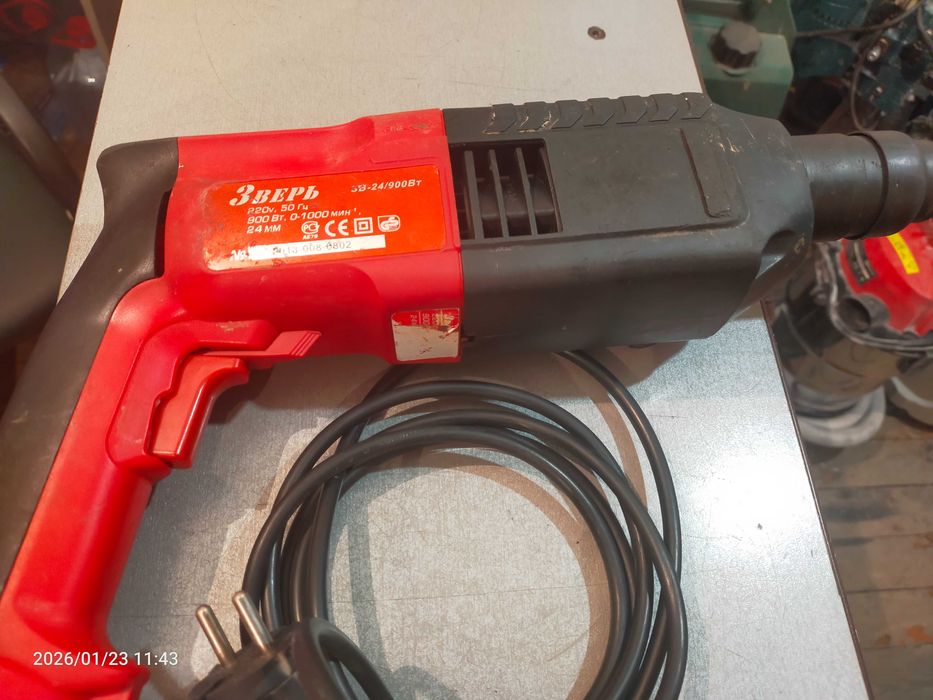 Перфоратор ЗВЕРЬ 24/900