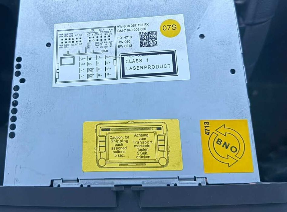 Radio CD Volkswagen, pentru pise
