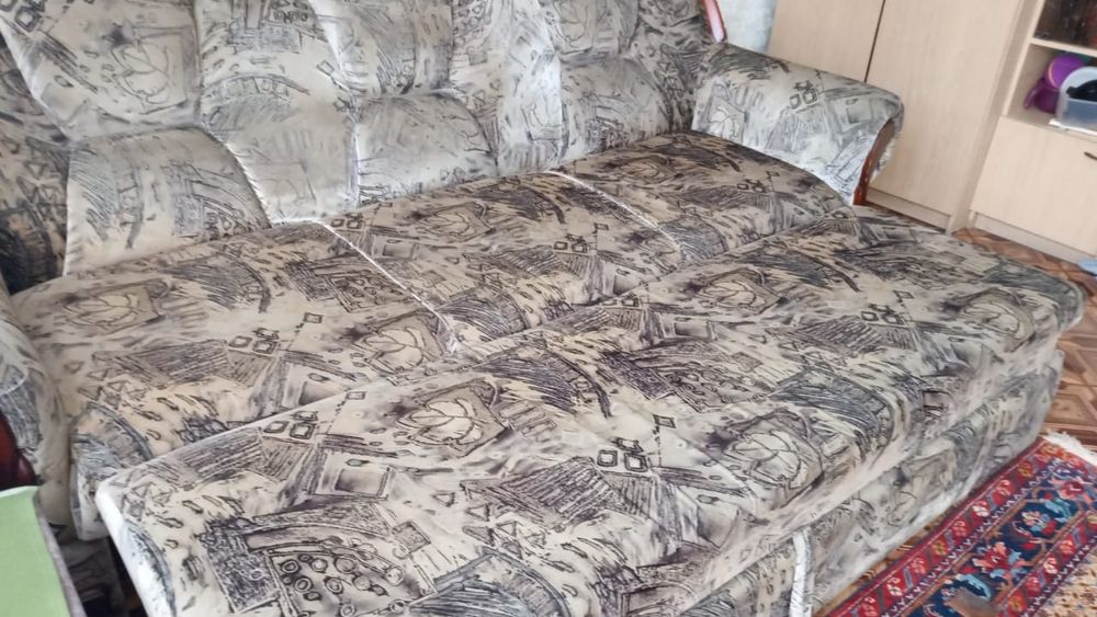Продам диван в хорошем состоянии