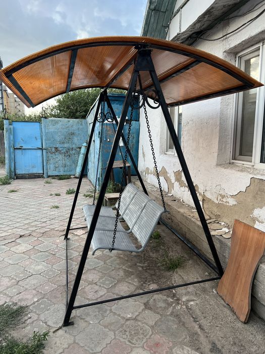 Качеля            .