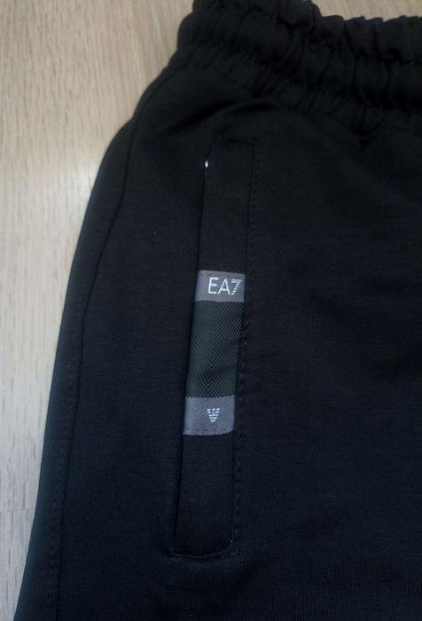 Мъжки спортни панталони Armani, Lacoste