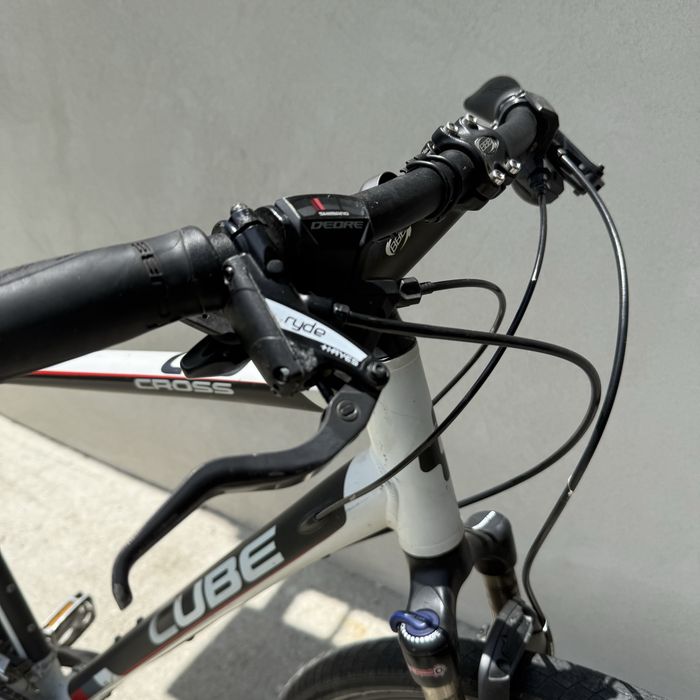 Bicicleta Cube Cross Country / Oraș