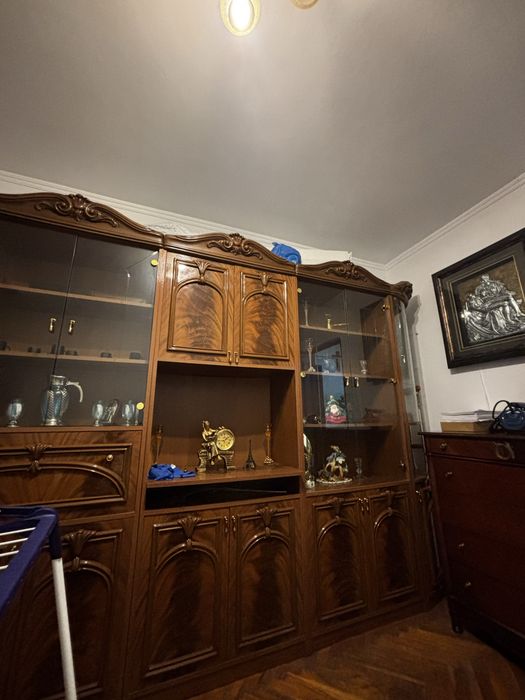 vand mobilia din lemn