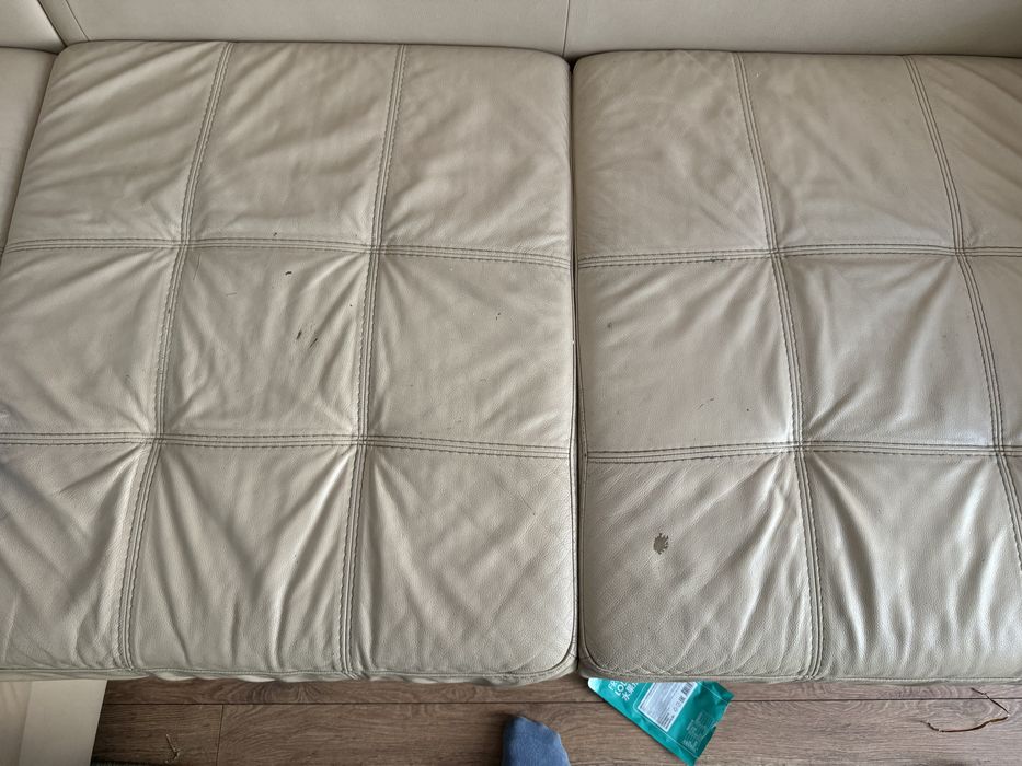 Кожанный диван с креслой