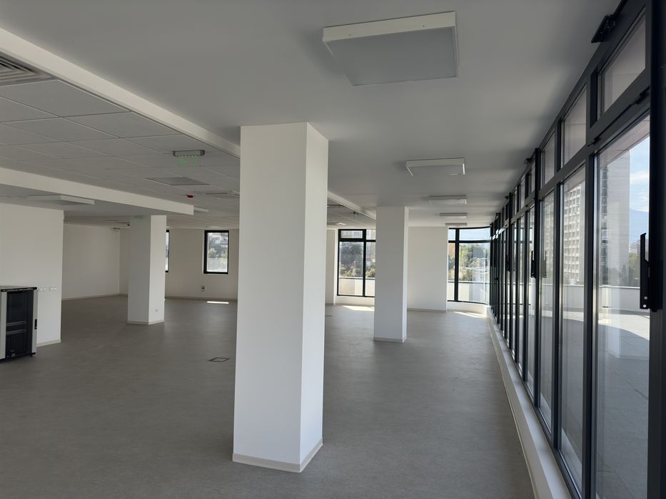 Дава се под наем Офис в София, НПЗ Искър - 296 кв.м за 2560 € - Снимка #2