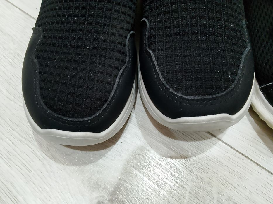 Кроссовки ботинки 34 размер три пары за 1000