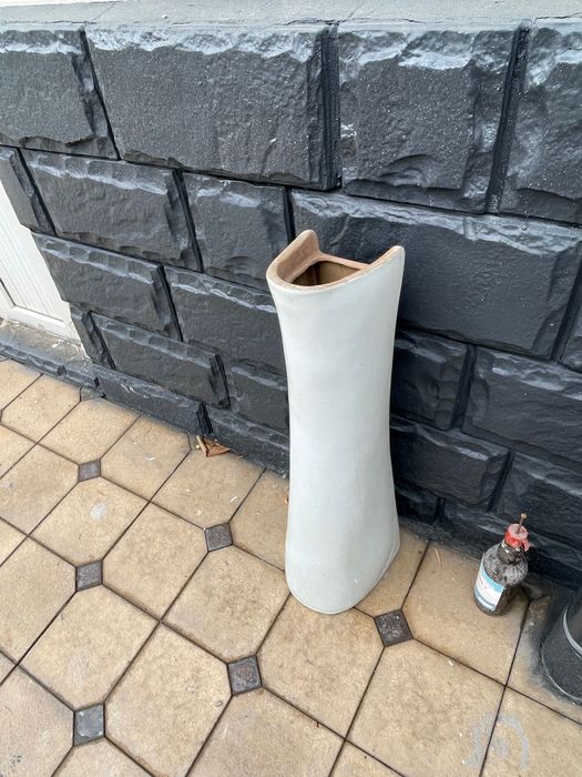 Раковина тюлпан б/у