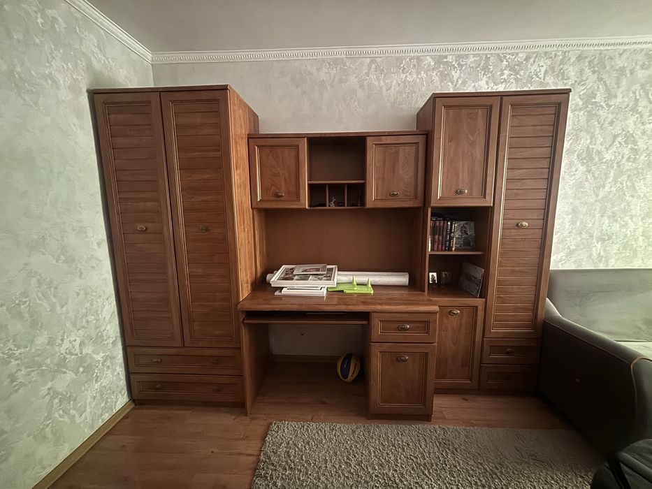 Стенка для школьников .