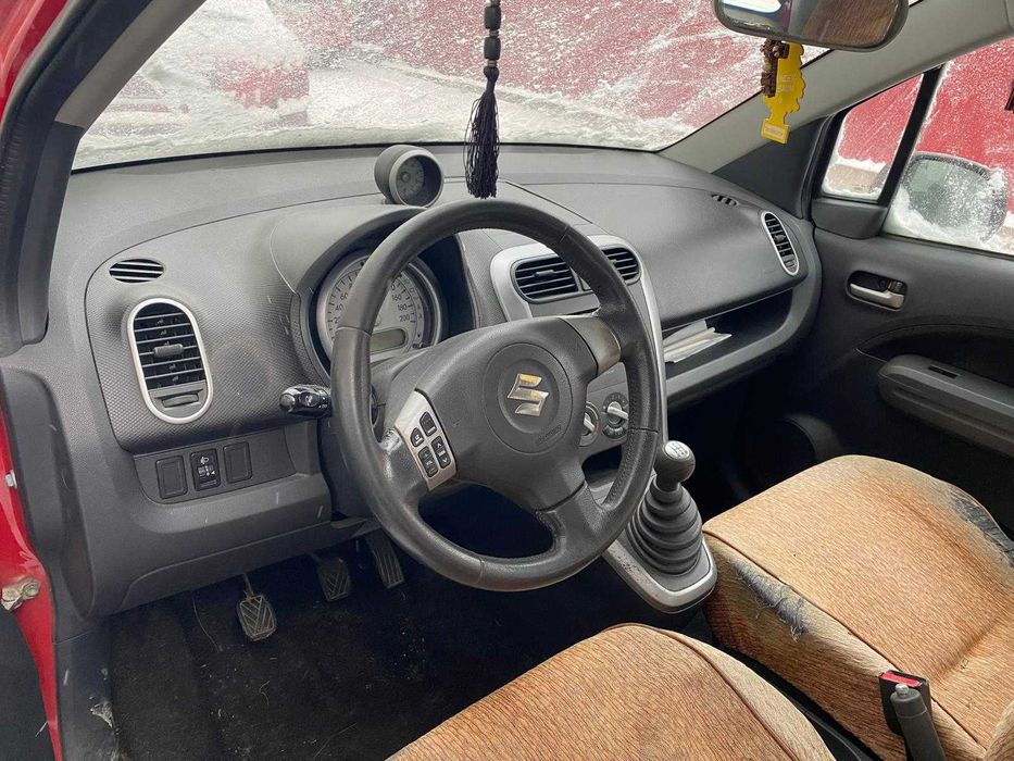 Dezmembrez Suzuki Splash Benzina