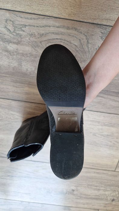 НОВА ЦЕНА Clarks Elvina дамски боти с нисък ток 37н естествена кожа