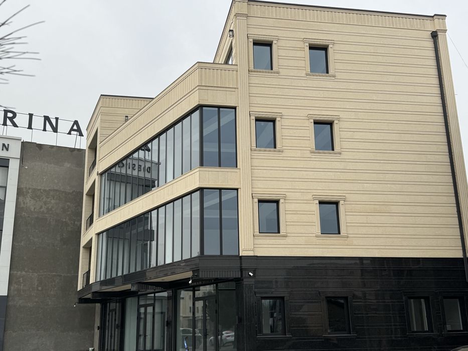 Bino ijaraga berialdi 4 qavat+padvol 1277 mt2 Nurafshon kocha 1-linya