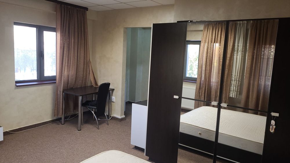 Direct proprietar Închiriez  camera  in bloc Berceni