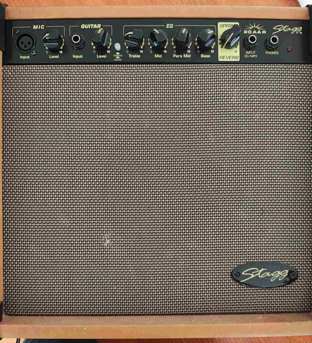 Усилвател с два микрофона