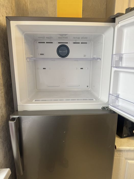 Продам холодильник!