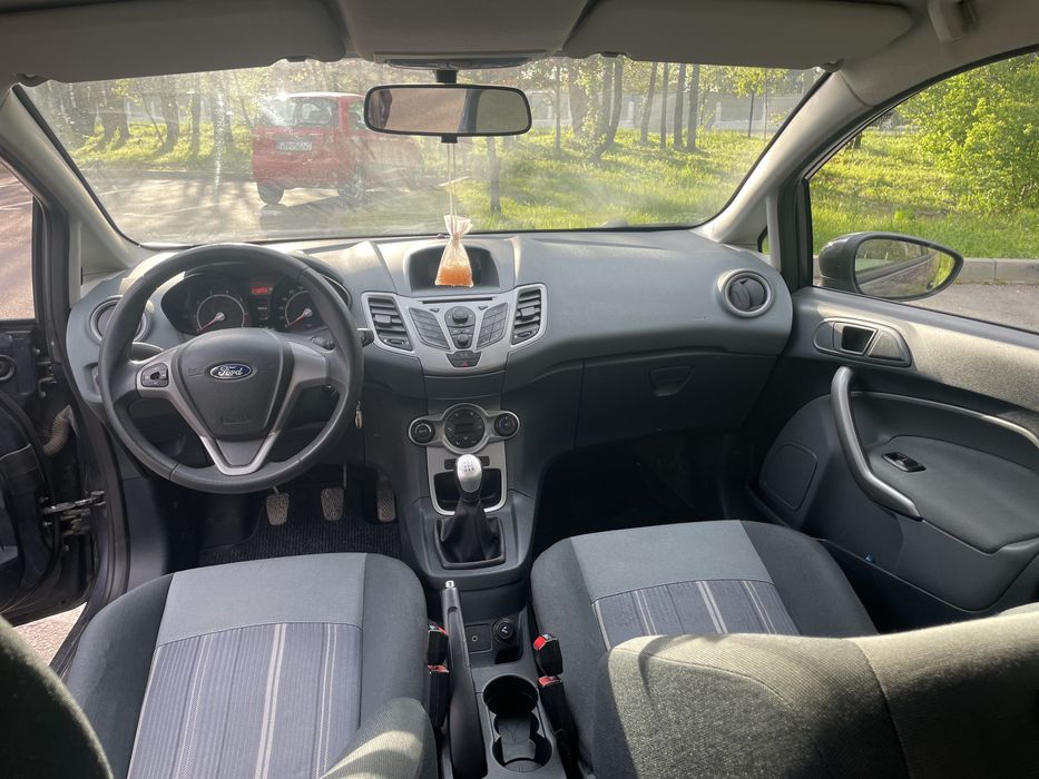 Ford fiesta 1,25 benzina , 2010