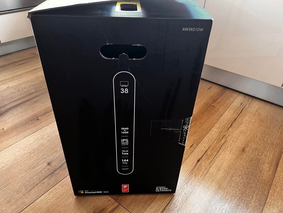 Alienware монитор 37.5/38” нов