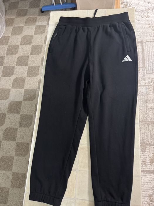 Продам костюм adidas