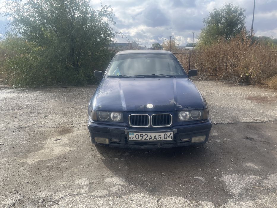 Продам БМВ 3.18 м43 газ бинзин