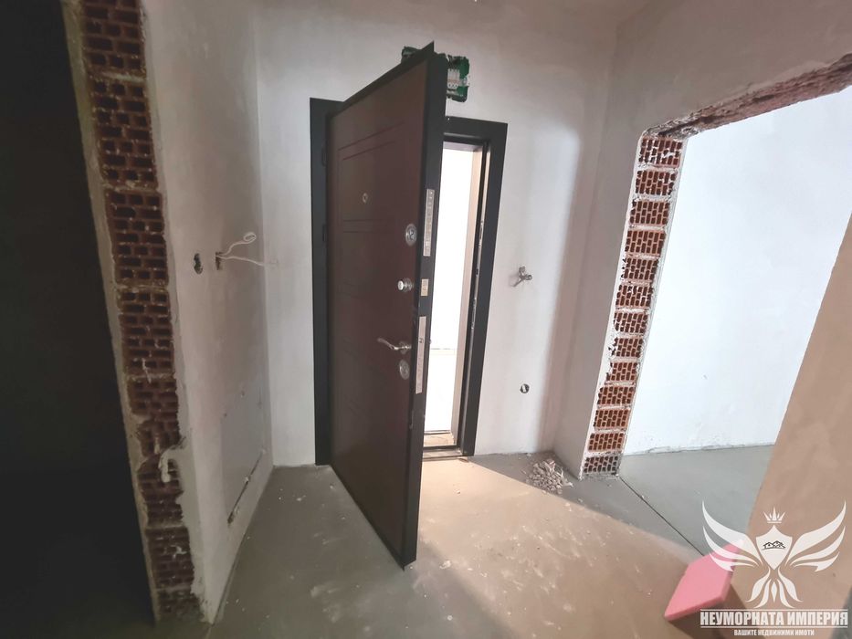 Топ център - модерен, двустаен 102кв.м. 5ет. в гр.Асеновград