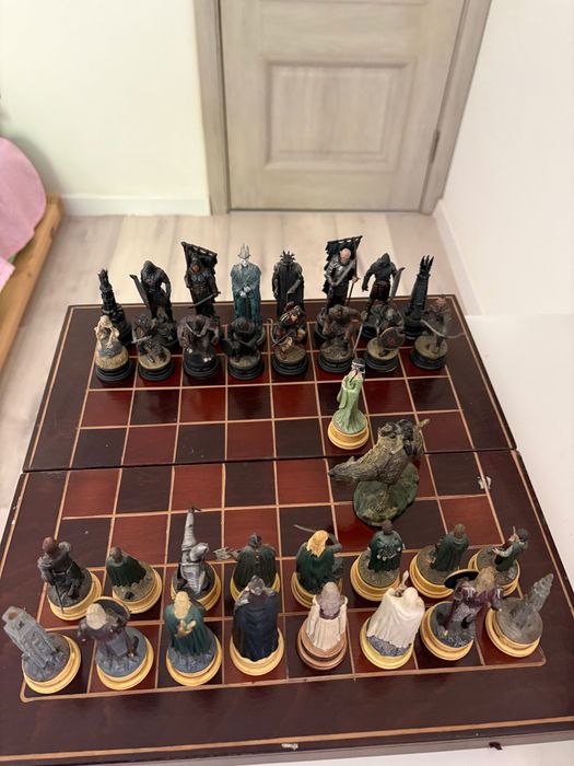 Set figurine de sah Lord of the rings, complet Bucuresti Sectorul