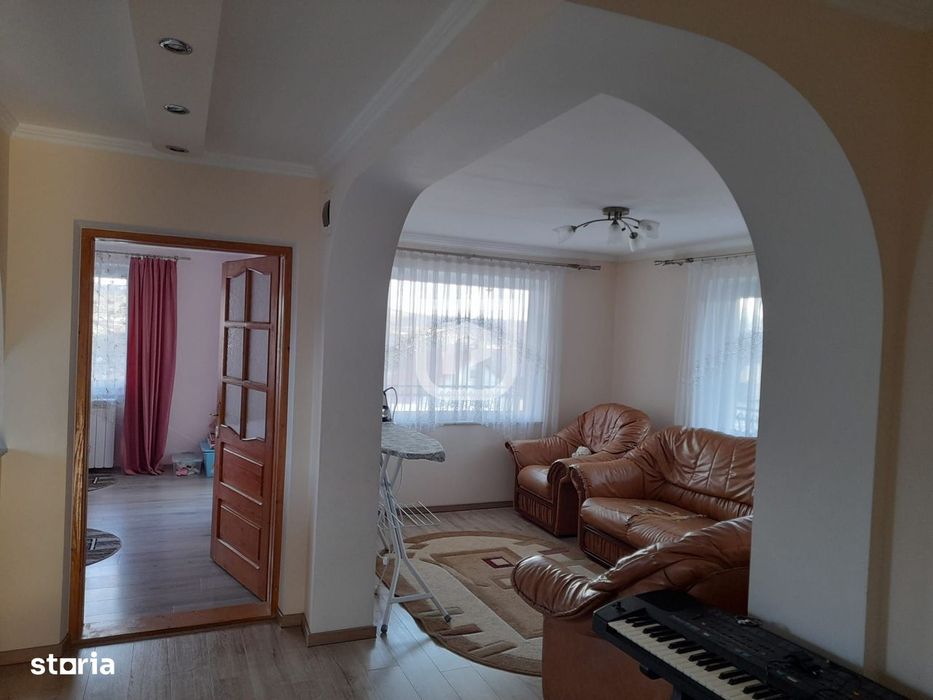 Casă 5 camere, 2.800 mp teren, Dărmănești – 13 km Suceava
