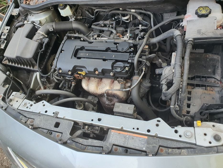 Opel Astra J 2013  benzină
