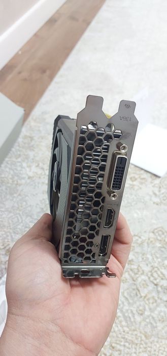 Продам игровую видеокарту Palit GeForce RTX 3050