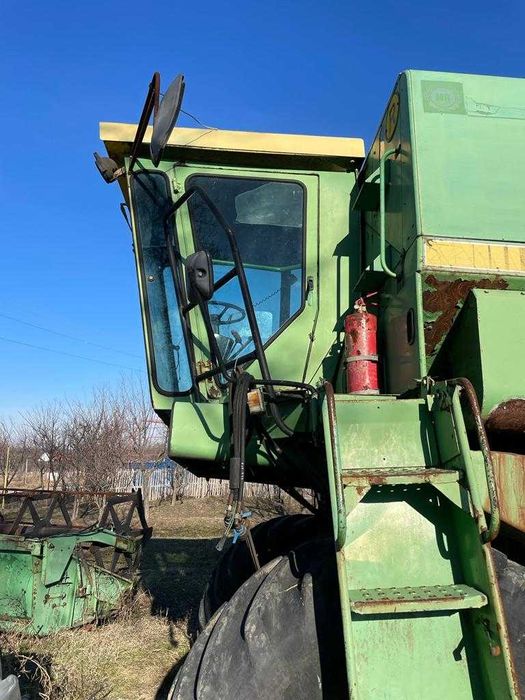 Dezmembrerz combina John Deere 1072 si Tractor John deere 7710