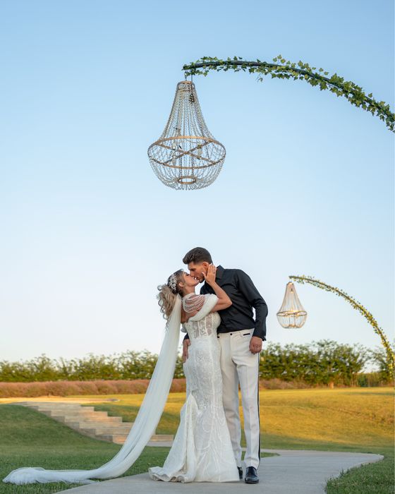 Fotograf Evenimente - Servicii Foto-Video Nunta Cununie Botez Majorat