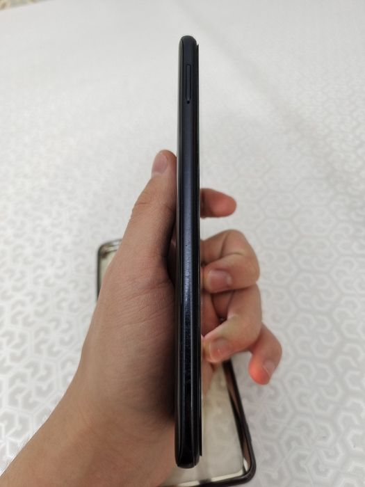 Продаю телефон redmi note 10 pro отлично состояние