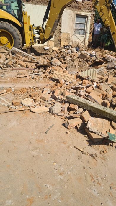 Debarasări case apartamente demolări  prețuri fără concurență