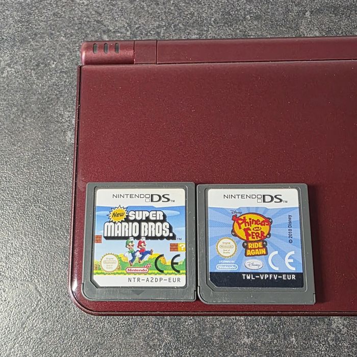 Nintendo DSi XL Wine Red