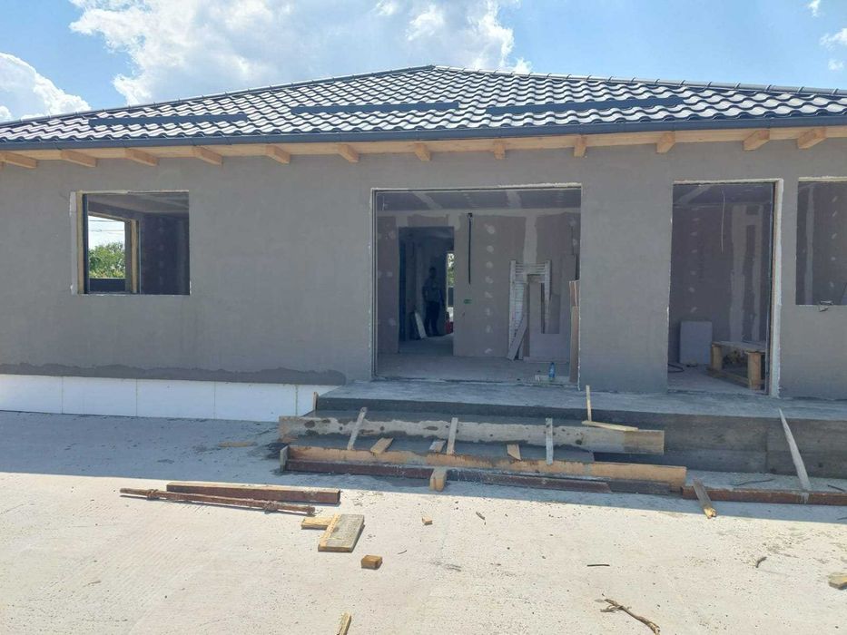 Casa Modulara, Garaje Auto, Containere din panou sandwich termoizolant