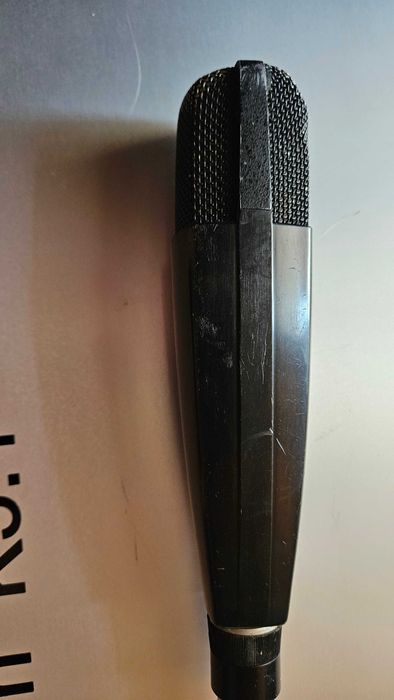 Продавам винтидж студиен микрофон Sennheiser MD421-U-4