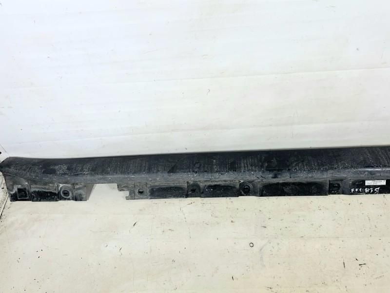 Prag stanga BMW Seria 7 F01, F02 7209339