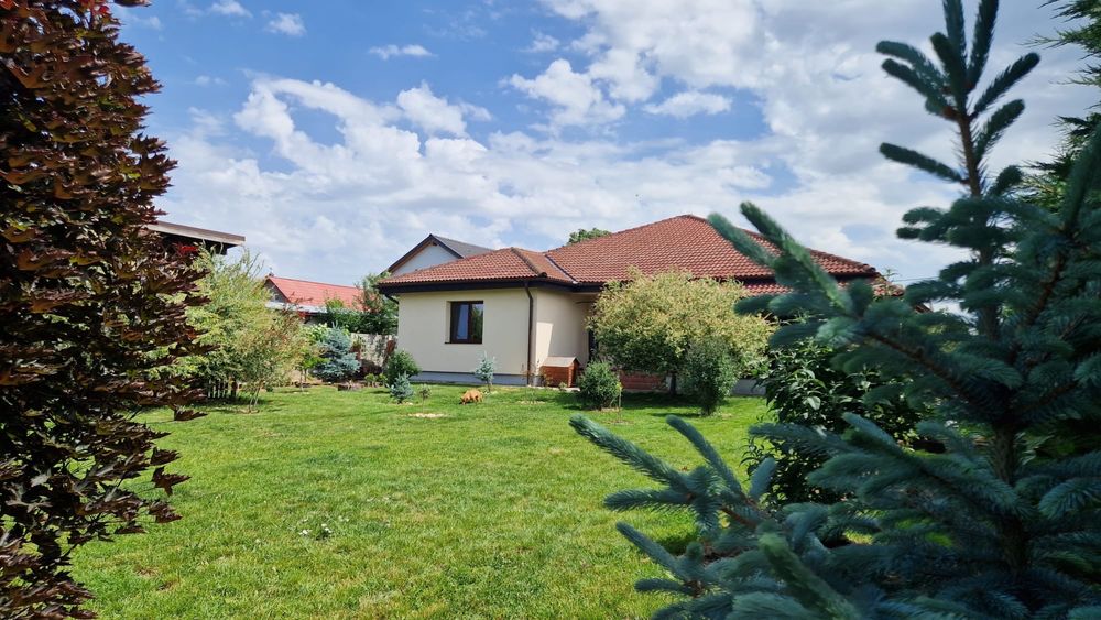 Casă de vânzare