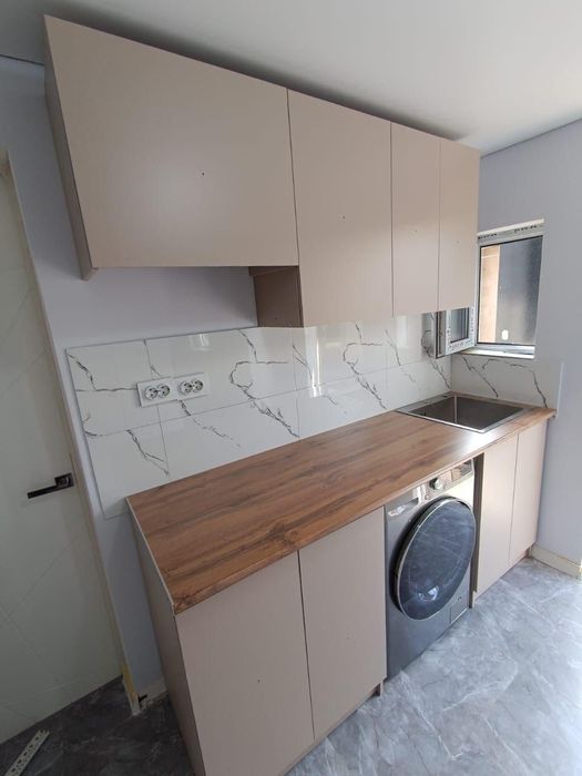 Мойка с тумбой .