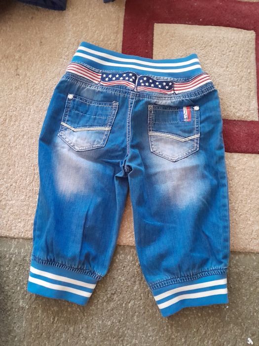 Джинсы, капри на мальчика 5-6 лет