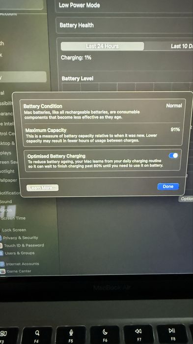 MacBook Air M1 2020 | 8GB RAM | Retina Baterie 91% | Stare excelentă