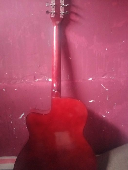 Музыкальный инструмент классический гитара