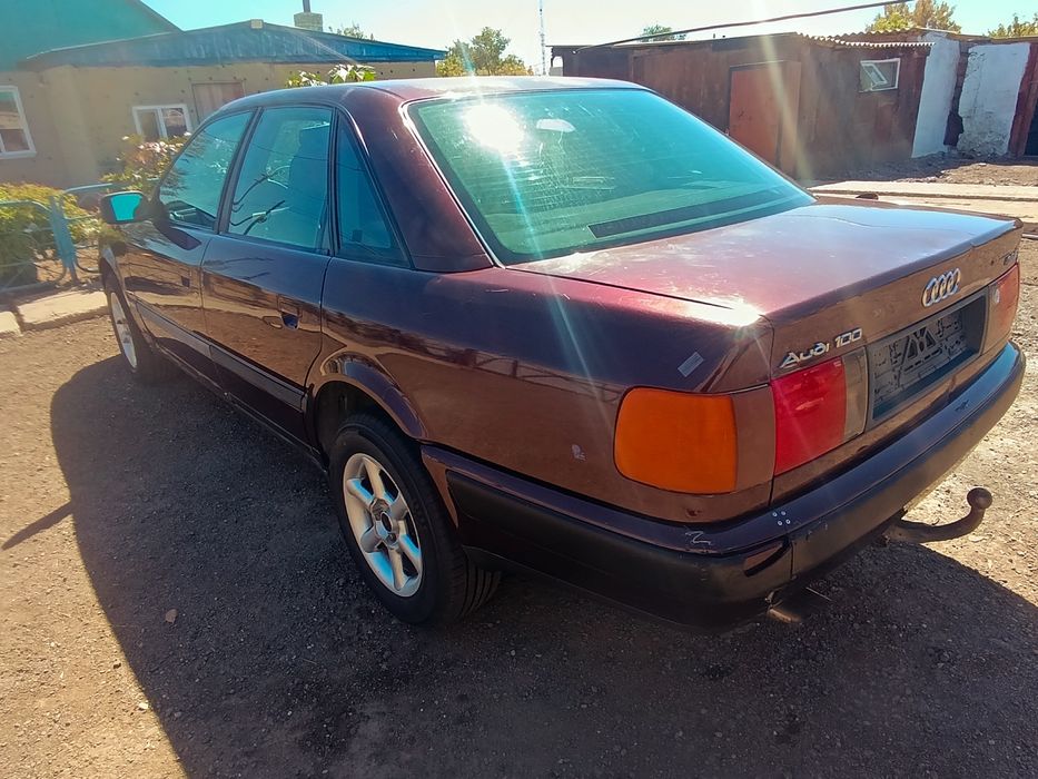 Ауди 100 с4 срочно